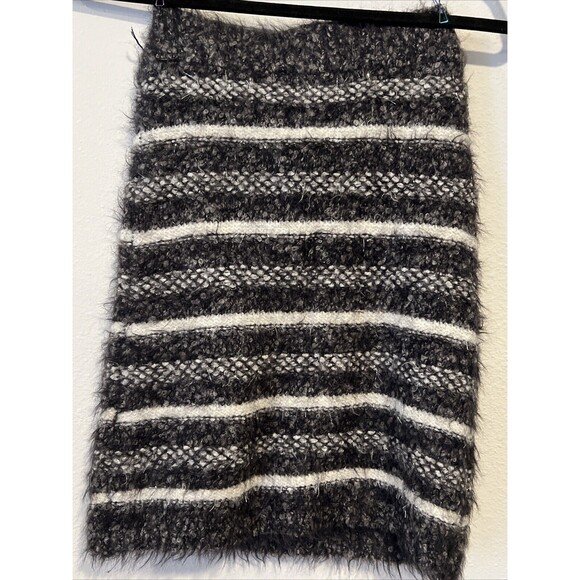 Zara Skirt Womens Small Grey Faux Fur Wool Blend Pencil Mini Tweed Metallic - Picture 6 of 8